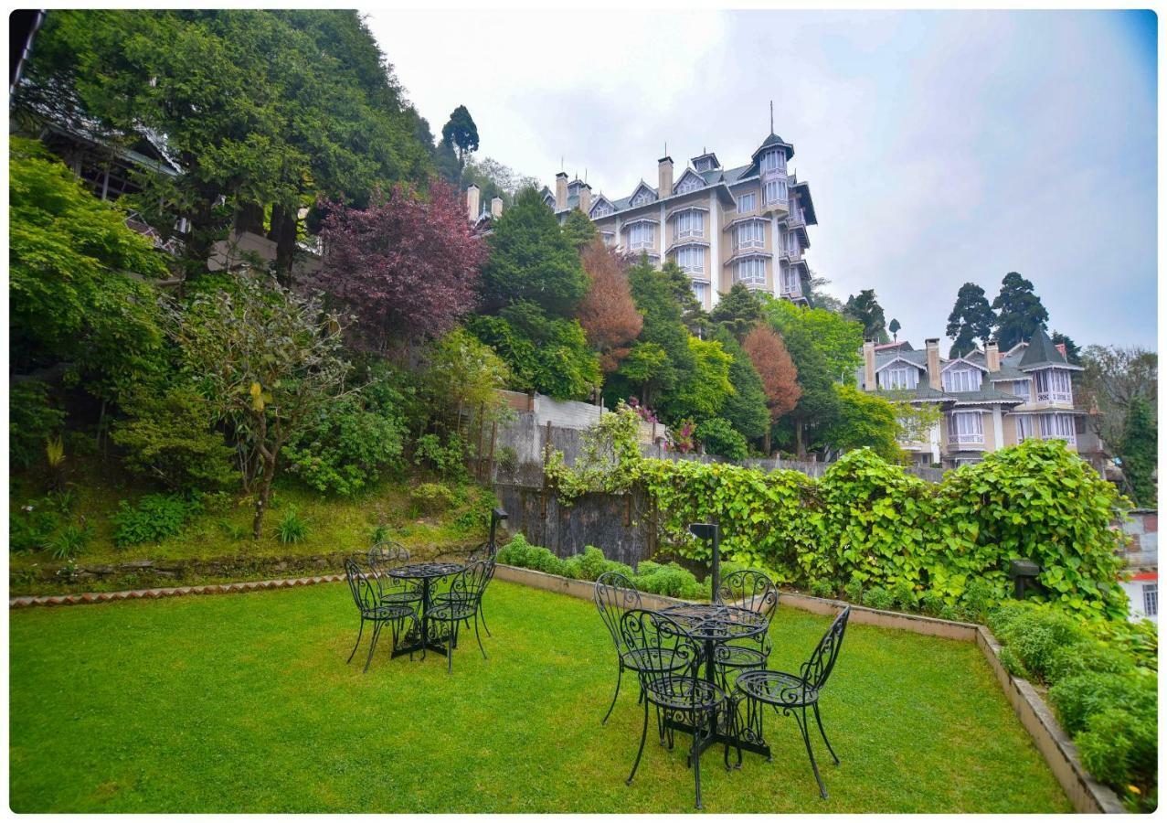 Cedar Inn Darjeeling  Bagian luar foto