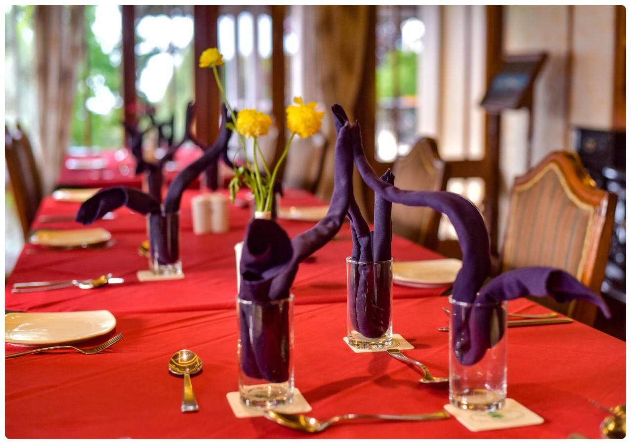 Cedar Inn Darjeeling  Bagian luar foto