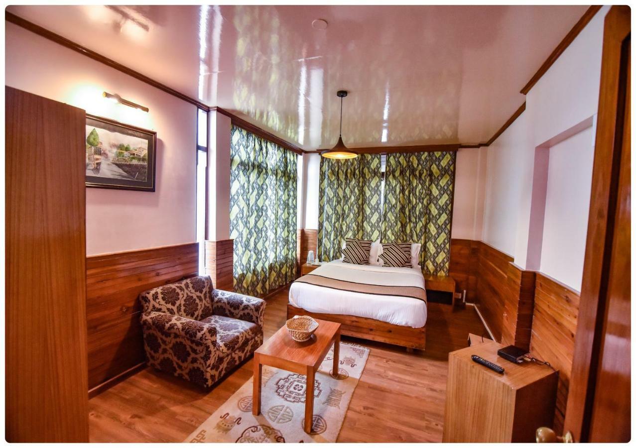 Cedar Inn Darjeeling  Bagian luar foto