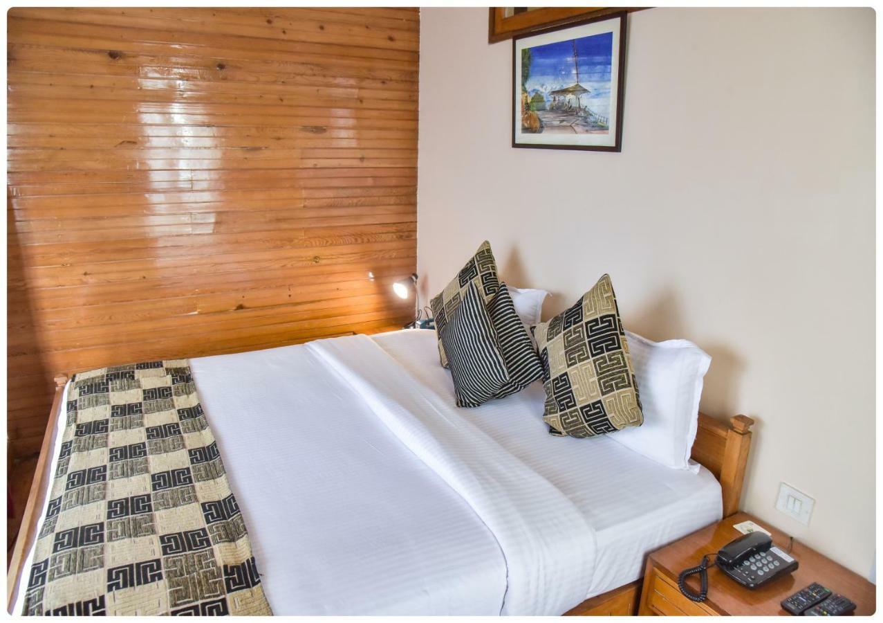 Cedar Inn Darjeeling  Bagian luar foto
