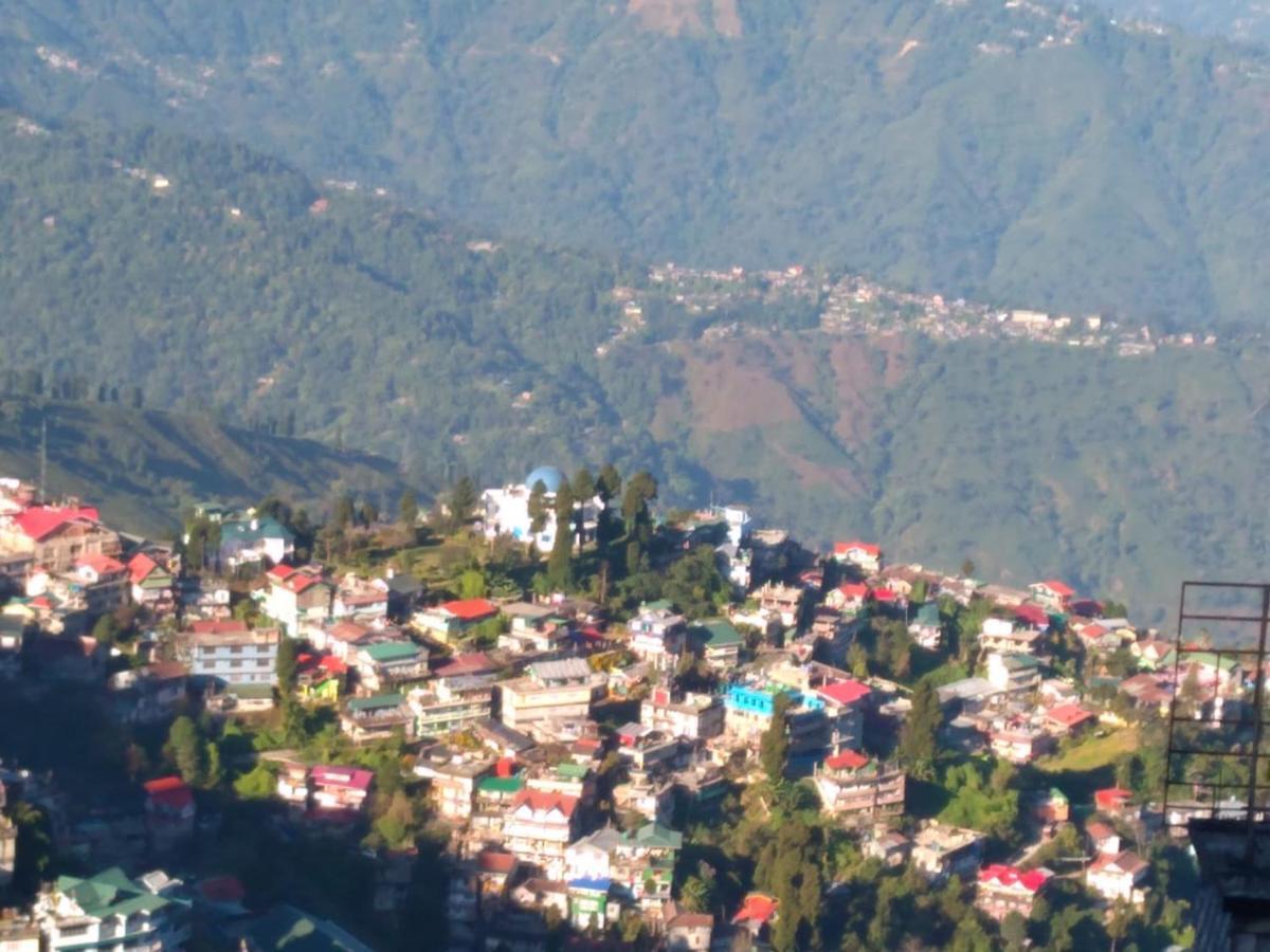 Cedar Inn Darjeeling  Bagian luar foto